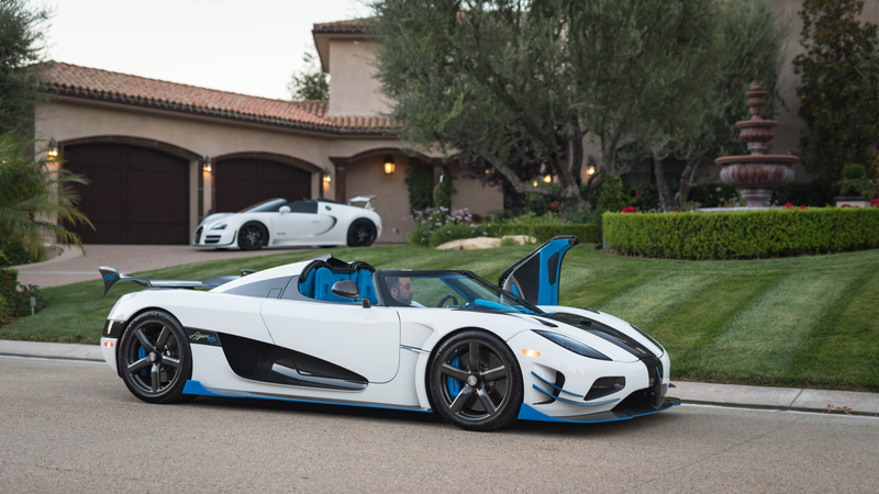 The owner of the Agera RS1 very kindly brought out his Veyron too